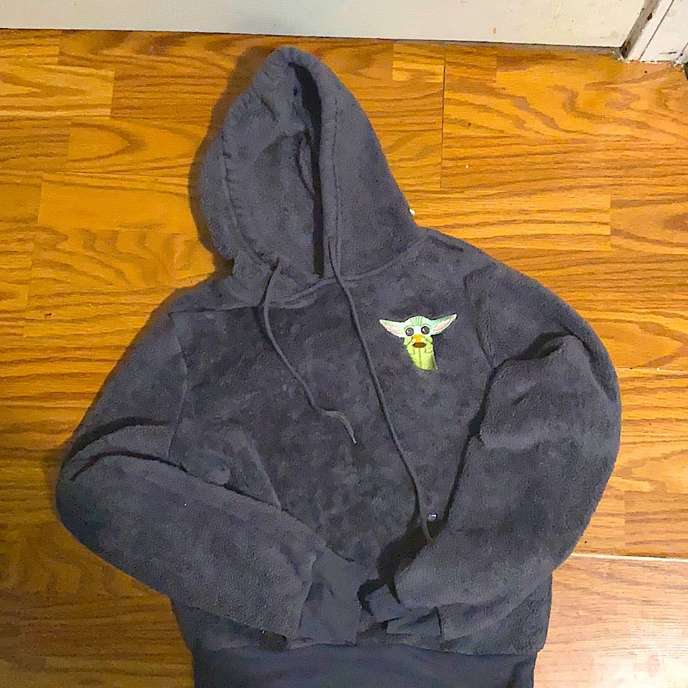Selling a baby Yoda hoodie/jacket